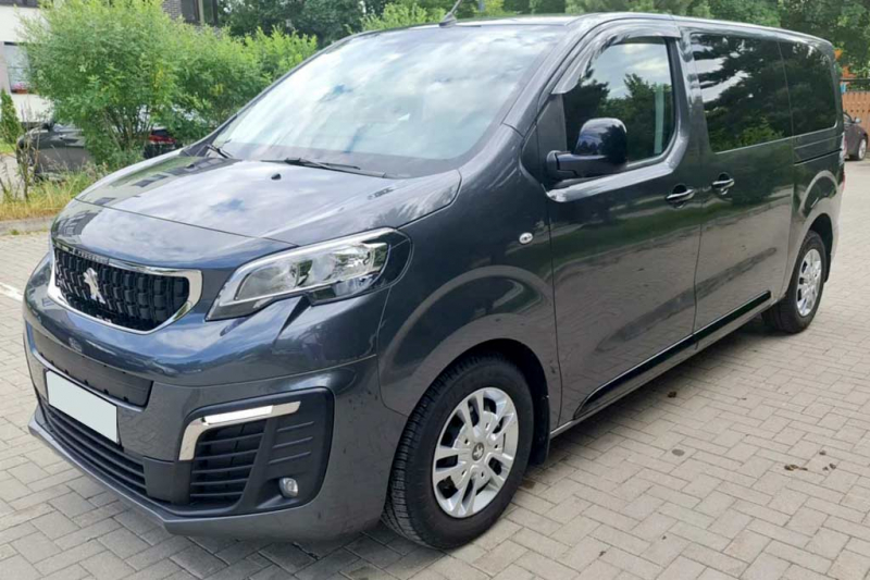 Купил Peugeot Traveller для семейной эксплуатации: надо возить 4 детей
