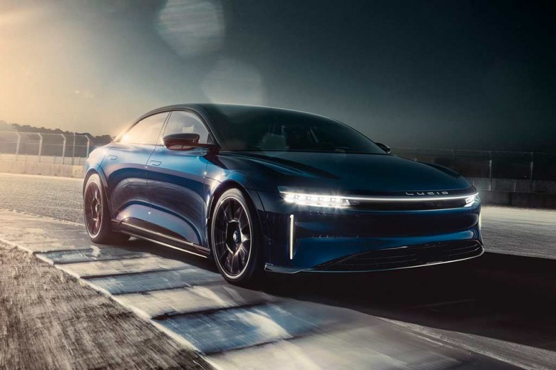 Представлен Lucid Air в новом топ-исполнении Sapphire: три мотора и 1 200 сил 1 Представлен Lucid Air в новом топ-исполнении Sapphire: три мотора и 1 200 сил