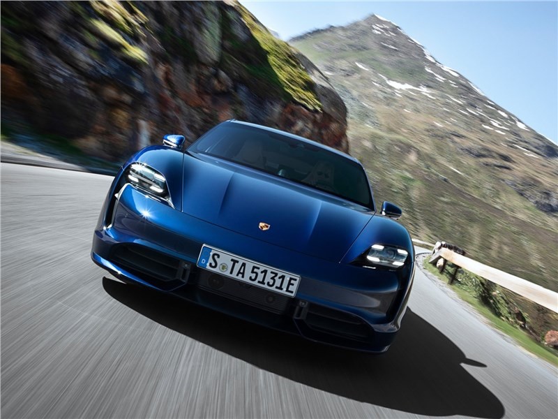 Porsche Taycan стал самым быстрым электрокаром Нюрбургринга