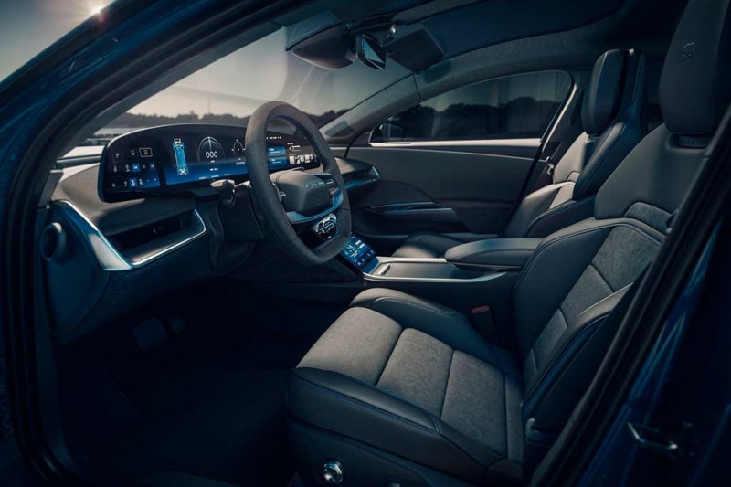 Представлен Lucid Air в новом топ-исполнении Sapphire: три мотора и 1 200 сил 5 Представлен Lucid Air в новом топ-исполнении Sapphire: три мотора и 1 200 сил