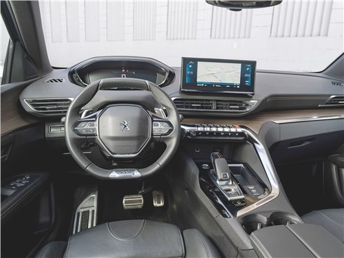 Peugeot 5008 - идеальный автомобиль для домохозяйки?