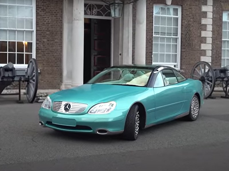 Найден Mercedes, который управляется нестандартным способом