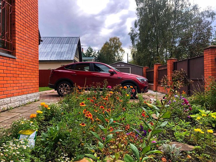 Дилеры LADA стали получать оригинальные запчасти для ремонта автомобилей Renault