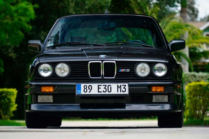 За отлично сохранившийся BMW M3 (E30) 1989 года предлагают свыше 5,0 млн рублей