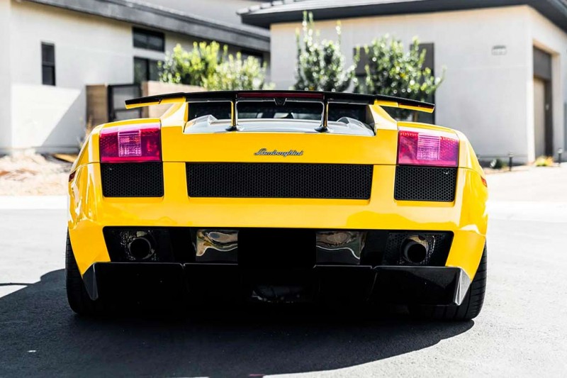 На торги выставлен ярко-желтый Lamborghini Gallardo Superleggera 2008 года