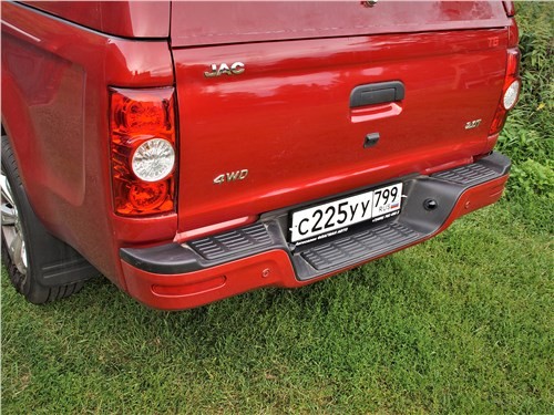 Почему за рулем JAC T6 вы всегда будете думать об УАЗ Патриот
