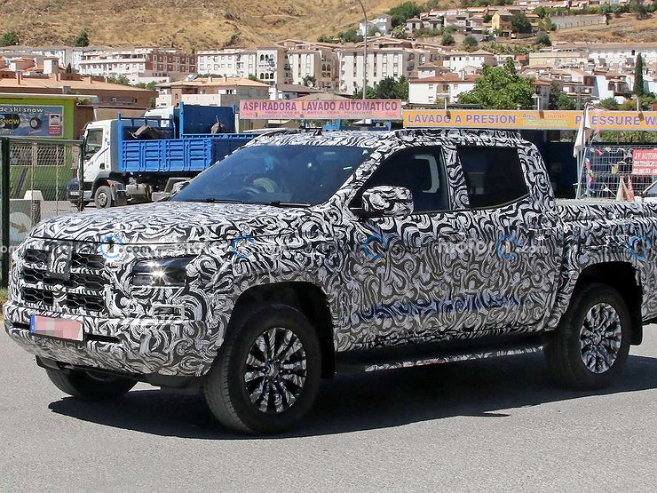 Mitsubishi L200 шестого поколения замечен на тестах