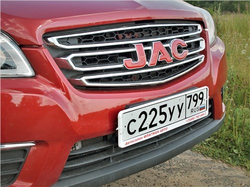 Почему за рулем JAC T6 вы всегда будете думать об УАЗ Патриот