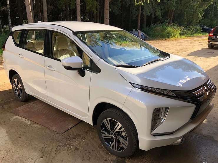 Неожиданно, но ожидаемо в Россию приехал новейший Mitsubishi Xpander