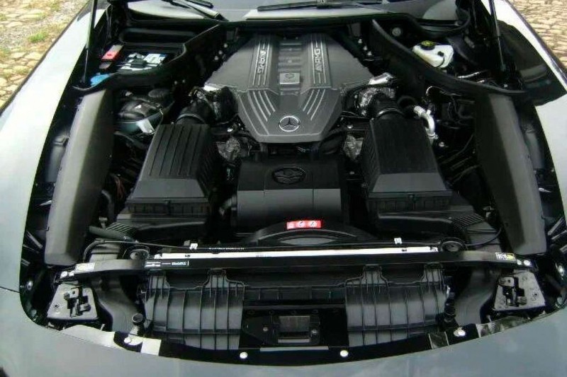 Абсолютно новый Mercedes SLS AMG 2011 года продают за 23 млн рублей