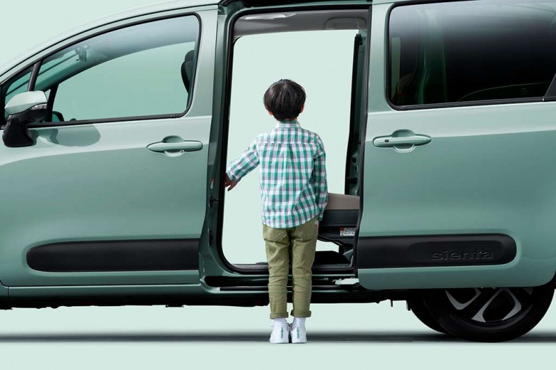 Представлен новый микровэн Toyota Sienta: потенциальный бестселлер для японского рынка