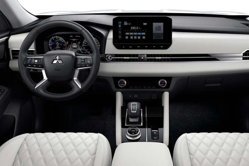 Новый Mitsubishi Outlander 4 впервые с 1998 года обзавелся турбомотором