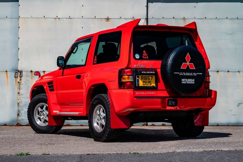 На онлайн-аукцион выставлен редкий &laquo;раллийный&raquo; Mitsubishi Pajero Evolution 1997 года
