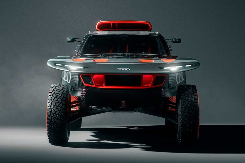 Немцы представили свежую версию раллийного внедорожника Audi RS Q e-tron для Дакар-2023