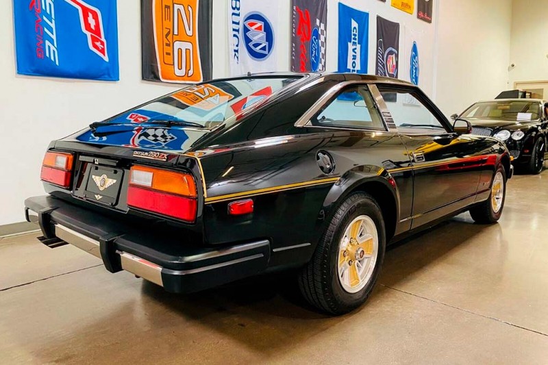 Уникальный экземпляр Datsun 280ZX 2+2 GL 1979 продают за 5,2 млн рублей
