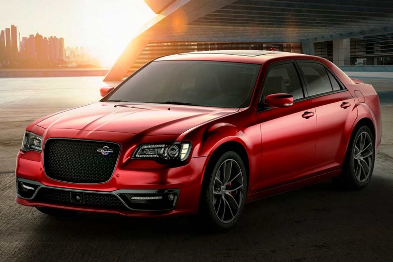 Американцы вернули в строй «заряженный» Chrysler 300C, но только для 2023 модельного года