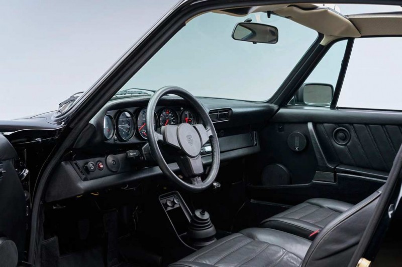 На торгах почти новый Porsche 930 Turbo 1979 из салона: ставка за него превысила ₽12 млн