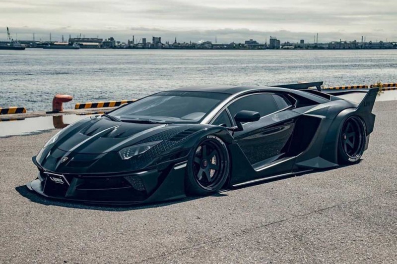Lamborghini Aventador получил эффектный обвес GT EVO от мастерской Liberty Walk