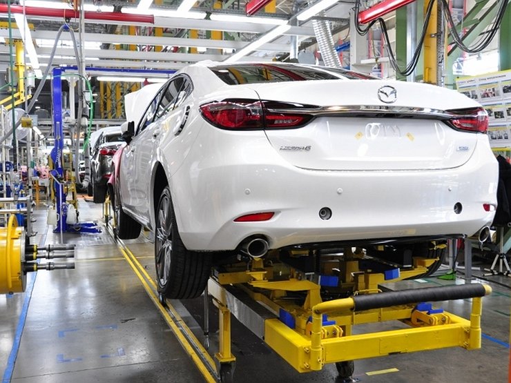 Вслед за Toyota свой российский завод может закрыть и Mazda