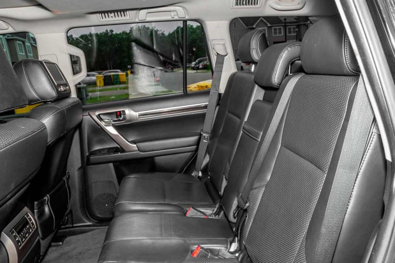 Кто-то переделал Lexus GX в Ленд Крузер Прадо: владелец накатал на нем 300 000 км