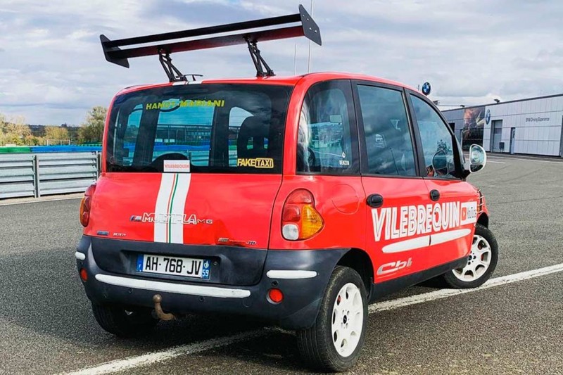 Французские блогеры представили 1 000-сильный вариант Fiat Multipla
