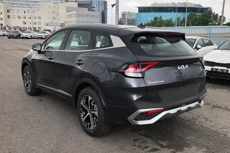Продал TLC 200 2013 года и взял ему на замену новый KIA Sportage 5 поколения