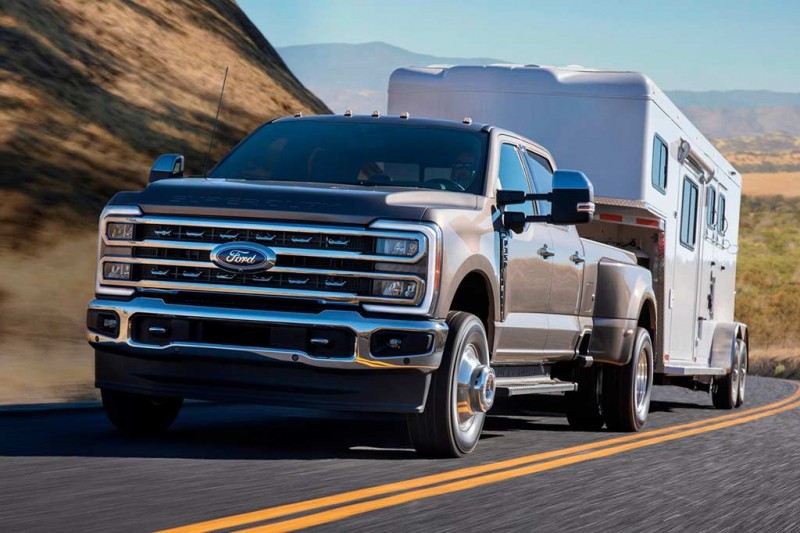 Американцы рассекретили новое поколение больших пикапов Ford Super Duty