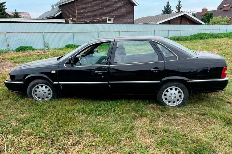Редкую мелкосерийную &laquo;Волгу&raquo; с двигателем V8 продают в Самарской области за 1,5 млн руб