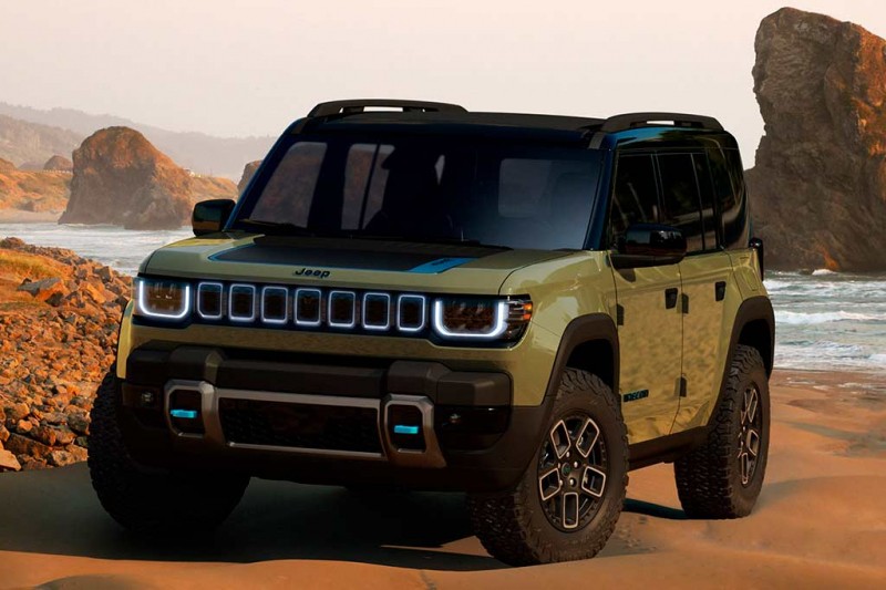Компания Jeep представила сразу три будущие электрические модели