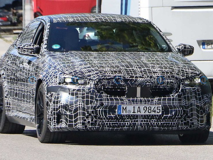 «Заряженную» пятерку BMW лишают исторических корней