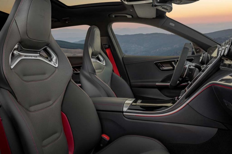 Mercedes-AMG C63 S E Performance: представлен 680-сильный гибрид с &laquo;турбочетверкой&raquo;