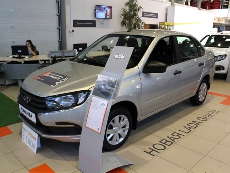 Антикризисные Lada Granta дополнили новыми опциями