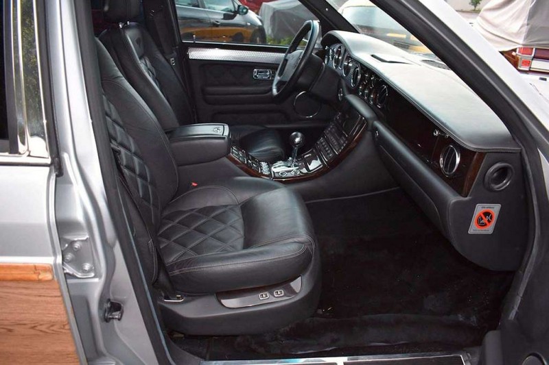 Уникальный универсал Bentley Arnage продают в несколько раз дешевле себестоимости