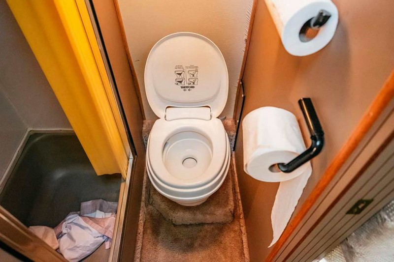 Причудливый кемпер Eldorado Starfire 1987 продали с молотка за 2,1 млн руб 6 Причудливый кемпер Eldorado Starfire 1987 продали с молотка за 2,1 млн руб
