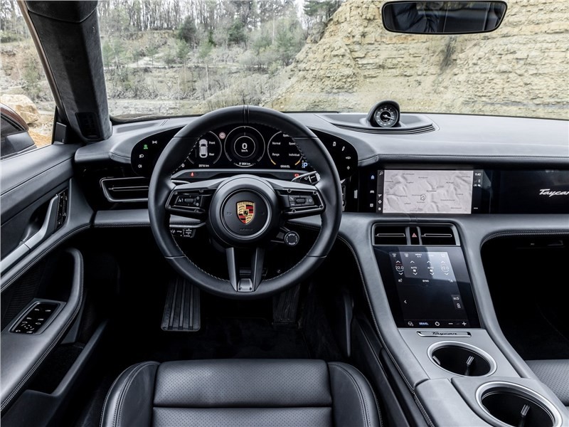 Porsche начала работу над электрической Panamera