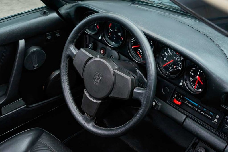 На торгах почти новый Porsche 930 Turbo 1979 из салона: ставка за него превысила ₽12 млн