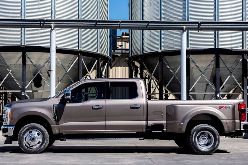 Американцы рассекретили новое поколение больших пикапов Ford Super Duty