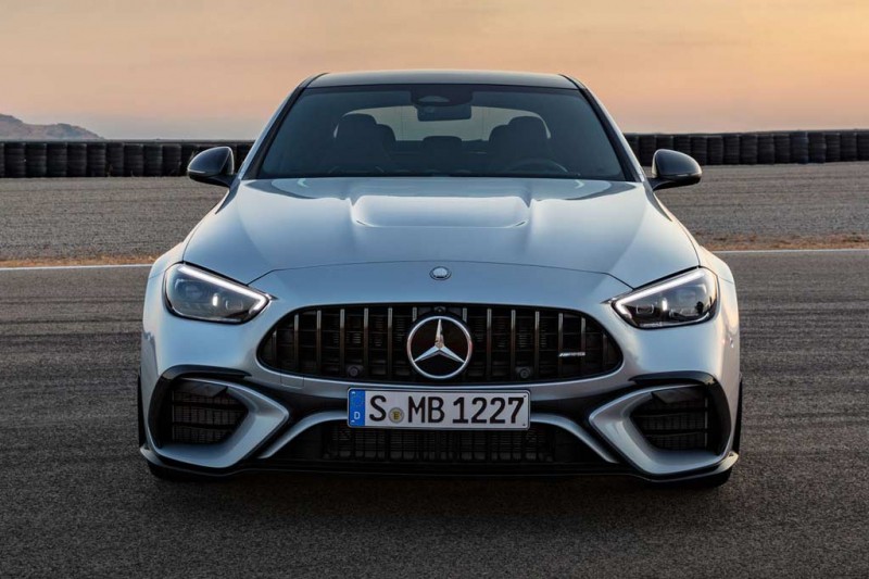 Mercedes-AMG C63 S E Performance: представлен 680-сильный гибрид с &laquo;турбочетверкой&raquo;