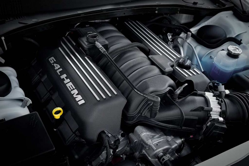 Американцы вернули в строй &laquo;заряженный&raquo; Chrysler 300C, но только для 2023 модельного года