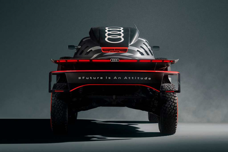 Немцы представили свежую версию раллийного внедорожника Audi RS Q e-tron для Дакар-2023