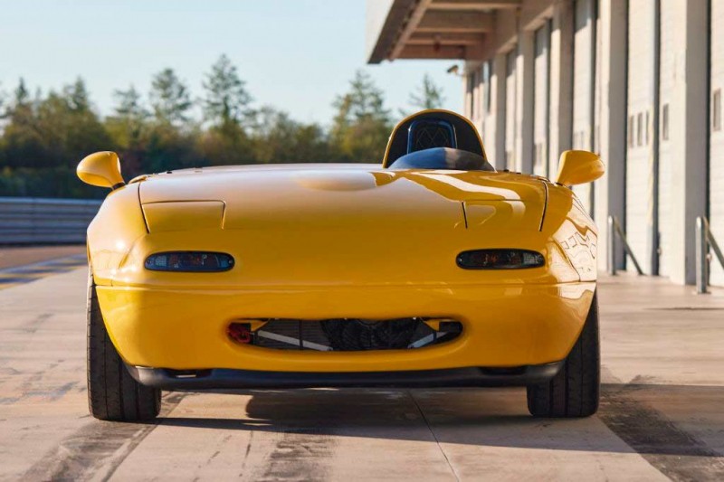 Итальянцы представили концептуальную баркетту на базе Mazda MX-5 первого поколения 3 Итальянцы представили концептуальную баркетту на базе Mazda MX-5 первого поколения