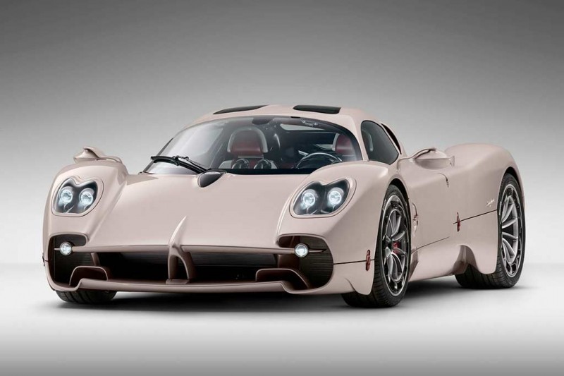 Итальянцы представили 864-сильный гиперкар Pagani Utopia с механической КПП