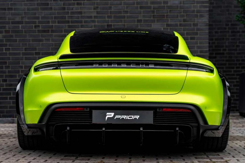 Porsche Taycan Turbo и Turbo S получили широкофюзеляжный обвес от Prior Design