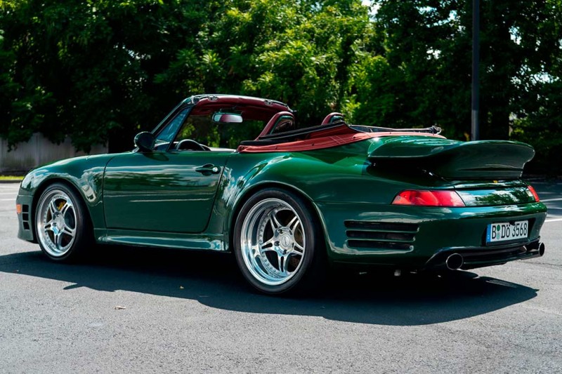 На аукцион выставлен доработанный кабриолет Porsche 911 Carrera 1984 с турбомотором