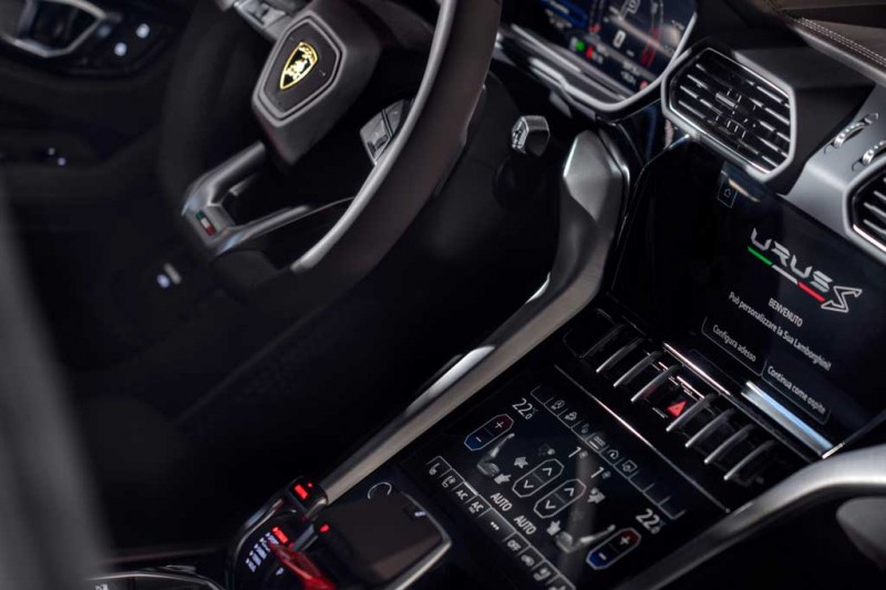 Lamborghini Urus S: обновленная версия итальянского кроссовера 9 Lamborghini Urus S: обновленная версия итальянского кроссовера