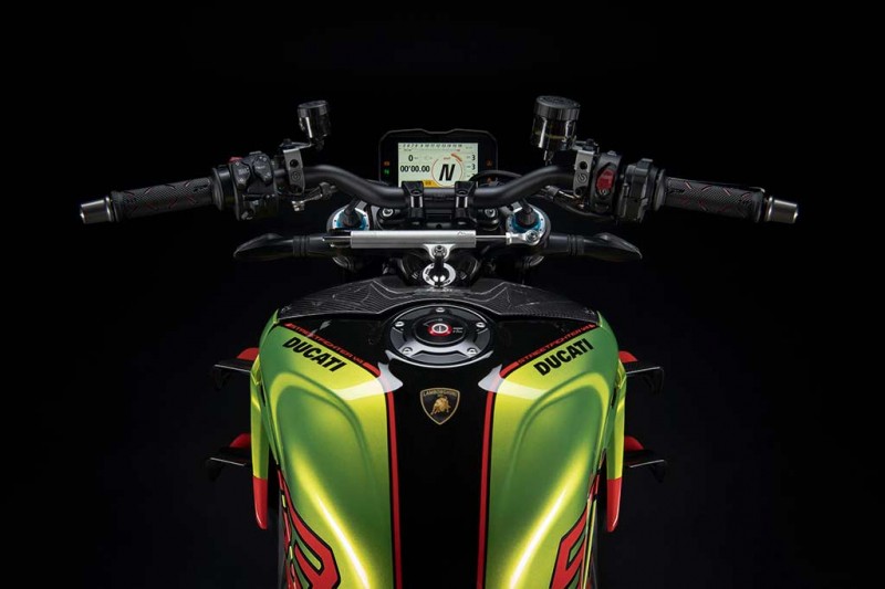 Представлен эффектный мотоцикл Ducati в стиле суперкара Lamborghini Huracan STO