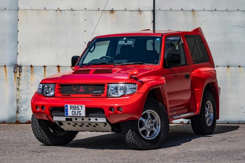 На онлайн-аукцион выставлен редкий «раллийный» Mitsubishi Pajero Evolution 1997 года