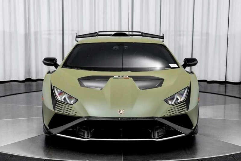&laquo;Армейский&raquo; Lamborghini Huracan STO в матово-зеленом цвете продают за 32 млн рублей