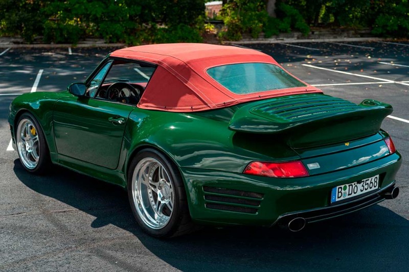 На аукцион выставлен доработанный кабриолет Porsche 911 Carrera 1984 с турбомотором