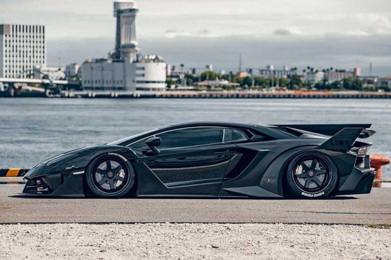 Lamborghini Aventador получил эффектный обвес GT EVO от мастерской Liberty Walk